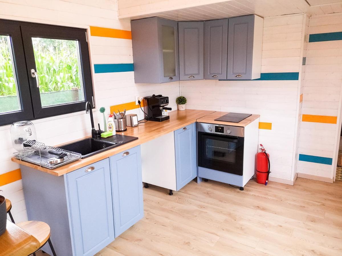 Tiny House - Baia De Fier Hotel Eksteriør billede