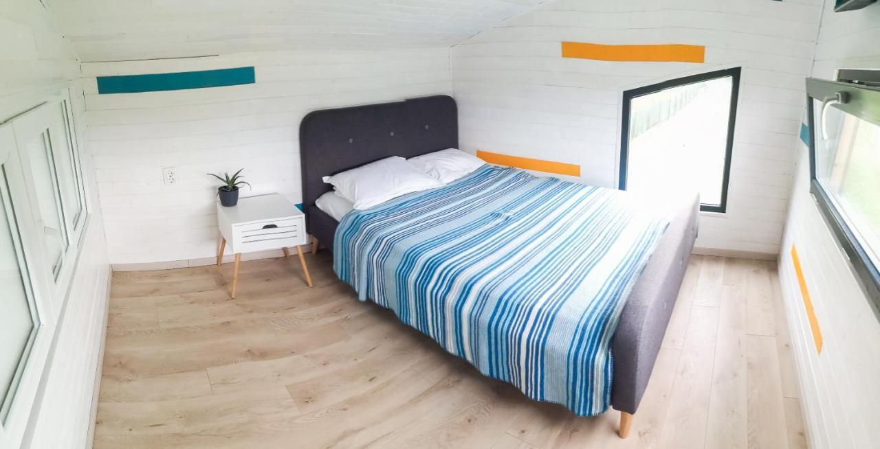 Tiny House - Baia De Fier Hotel Eksteriør billede