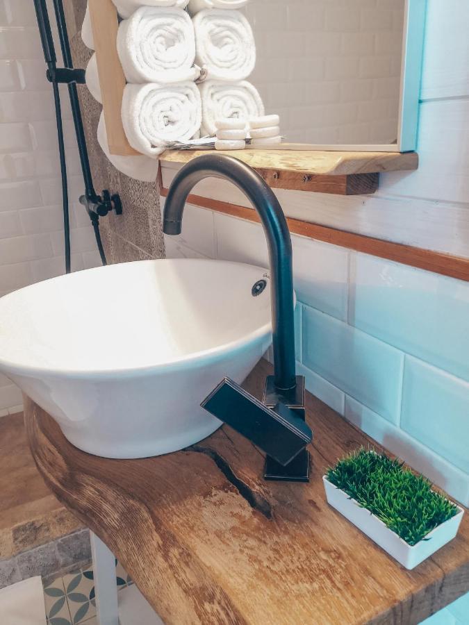 Tiny House - Baia De Fier Hotel Eksteriør billede